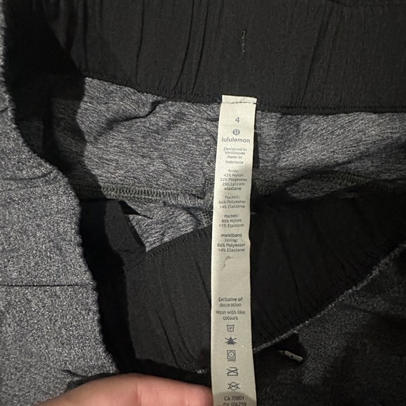 Lululemon Grey On The Fly Pant Joggers Size 4 - Picture 4 of 4